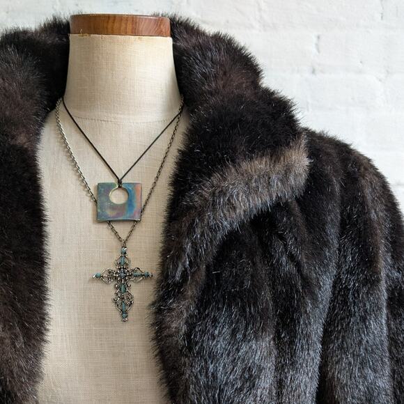 Vintage Brown Faux Fur Coat Plush Minimalist Mob Wife Fuzzy Glam Goth Jacket - Picture 8 of 10